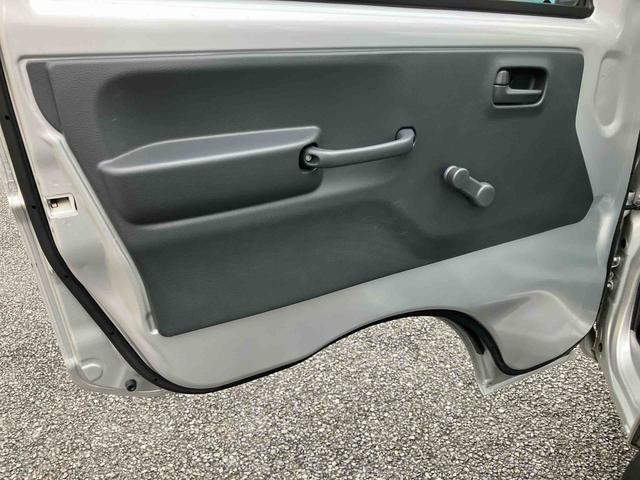 キャリイトラックKCエアコン・パワステ 4WDAM/FMラジオ/4WD/3速オートマチック/ラバーマット/荷台マット/ゲートプロテクター/エアコン/パワーステアリング/バイザー(千葉県)の中古車