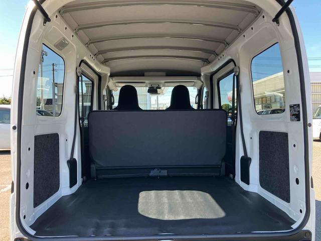 ハイゼットカーゴデラックス衝突被害軽減ブレーキ 誤発進抑制制御 横滑り防止装置 オートライト オートハイビーム 前後コーナーセンサー オーバーヘッドシェルフ アイドリングストップ パワーウィンドウ スモークドガラス キーレス(千葉県)の中古車