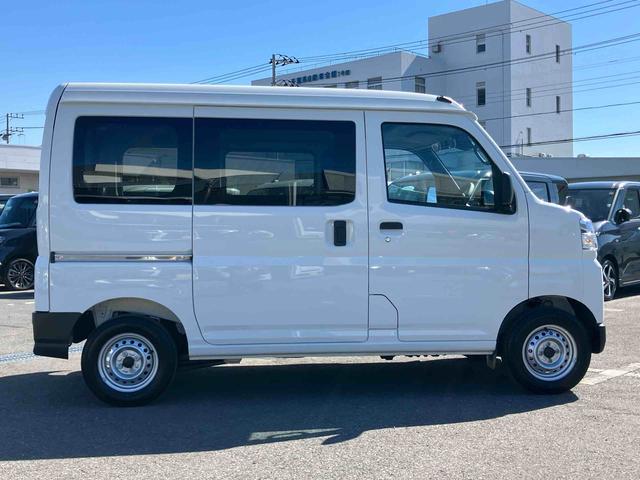 ハイゼットカーゴデラックス衝突被害軽減ブレーキ 誤発進抑制制御 横滑り防止装置 オートライト オートハイビーム 前後コーナーセンサー オーバーヘッドシェルフ アイドリングストップ パワーウィンドウ スモークドガラス キーレス(千葉県)の中古車