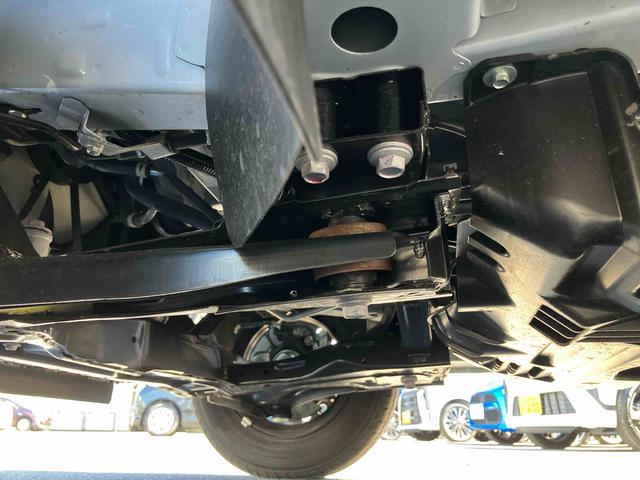 ハイゼットカーゴデラックス衝突被害軽減ブレーキ 誤発進抑制制御 横滑り防止装置 オートライト オートハイビーム 前後コーナーセンサー オーバーヘッドシェルフ アイドリングストップ パワーウィンドウ スモークドガラス キーレス(千葉県)の中古車