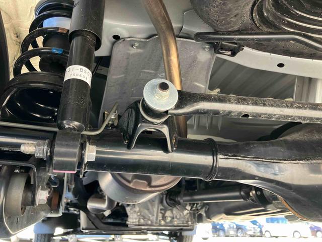 ハイゼットカーゴデラックス衝突被害軽減ブレーキ 誤発進抑制制御 横滑り防止装置 オートライト オートハイビーム 前後コーナーセンサー オーバーヘッドシェルフ アイドリングストップ パワーウィンドウ スモークドガラス キーレス(千葉県)の中古車