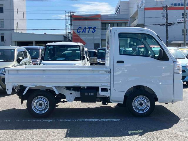 ハイゼットトラックスタンダード　農用スペシャル４ＷＤ　５速ＭＴ　荷台三方開　リヤ４枚リーフ　ＬＥＤ荷台作業灯　バッテリーカバー　リヤデフロック　ＡＣ／ＰＳ　ハロゲンヘッドランプ　大型ヘッドレスト　サイドレバー式駐車ブレーキ　アシストグリップ（千葉県）の中古車