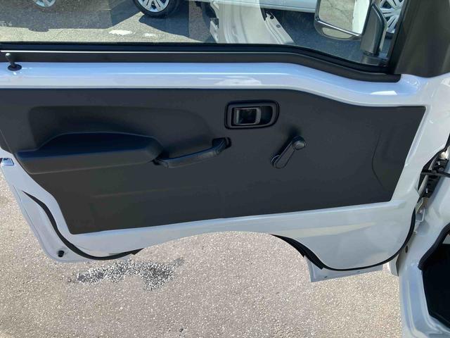 ハイゼットトラックスタンダード　農用スペシャル４ＷＤ　５速ＭＴ　荷台三方開　リヤ４枚リーフ　ＬＥＤ荷台作業灯　バッテリーカバー　リヤデフロック　ＡＣ／ＰＳ　ハロゲンヘッドランプ　大型ヘッドレスト　サイドレバー式駐車ブレーキ　アシストグリップ（千葉県）の中古車