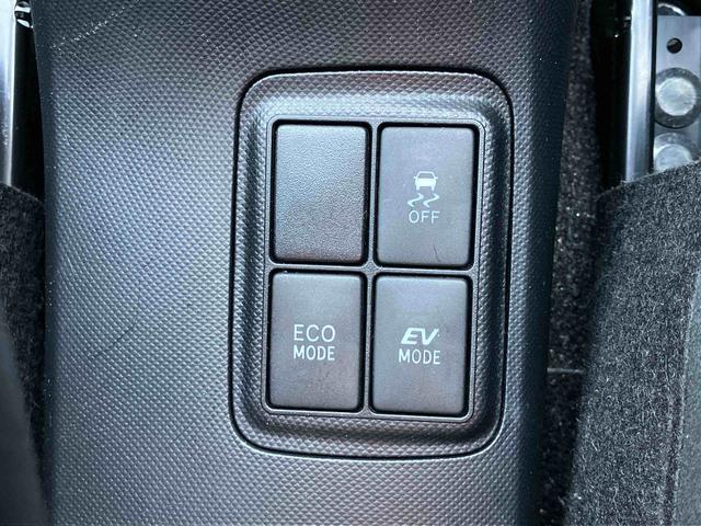 アクアＳナビ／ＢＴ／ＴＶ／ＤＩＳＣ／バックカメラ　ＥＴＣ　モデリスタエアロ　ＬＥＤフォグランプ　ドアミラーウインカー　スマートキー　オートエアコン　電動格納ドアミラー　運転席シートリフター　横滑り防止装置（千葉県）の中古車