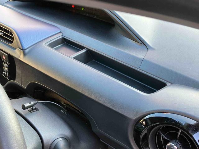 アクアＳナビ／ＢＴ／ＴＶ／ＤＩＳＣ／バックカメラ　ＥＴＣ　モデリスタエアロ　ＬＥＤフォグランプ　ドアミラーウインカー　スマートキー　オートエアコン　電動格納ドアミラー　運転席シートリフター　横滑り防止装置（千葉県）の中古車