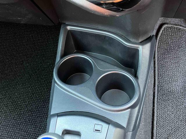 アクアＳナビ／ＢＴ／ＴＶ／ＤＩＳＣ／バックカメラ　ＥＴＣ　モデリスタエアロ　ＬＥＤフォグランプ　ドアミラーウインカー　スマートキー　オートエアコン　電動格納ドアミラー　運転席シートリフター　横滑り防止装置（千葉県）の中古車