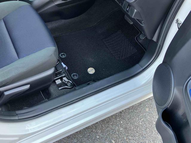 アクアＳナビ／ＢＴ／ＴＶ／ＤＩＳＣ／バックカメラ　ＥＴＣ　モデリスタエアロ　ＬＥＤフォグランプ　ドアミラーウインカー　スマートキー　オートエアコン　電動格納ドアミラー　運転席シートリフター　横滑り防止装置（千葉県）の中古車