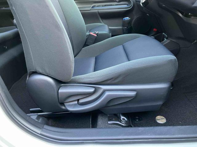 アクアＳナビ／ＢＴ／ＴＶ／ＤＩＳＣ／バックカメラ　ＥＴＣ　モデリスタエアロ　ＬＥＤフォグランプ　ドアミラーウインカー　スマートキー　オートエアコン　電動格納ドアミラー　運転席シートリフター　横滑り防止装置（千葉県）の中古車