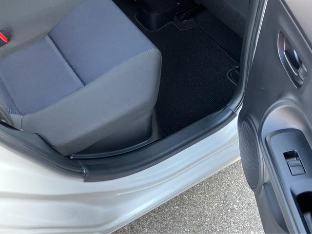 アクアＳナビ／ＢＴ／ＴＶ／ＤＩＳＣ／バックカメラ　ＥＴＣ　モデリスタエアロ　ＬＥＤフォグランプ　ドアミラーウインカー　スマートキー　オートエアコン　電動格納ドアミラー　運転席シートリフター　横滑り防止装置（千葉県）の中古車