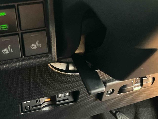 タントカスタムＲＳスタイルセレクションバックカメラ連動９インチフルセグナビ　ＵＳＢ接続　ブルートゥース対応　ＴＶナビキット　フロント．リヤドライブレコーダー連動　ビルトインＥＴＣ　運転席ロングスライドシート　前後コーナーセンサー（千葉県）の中古車