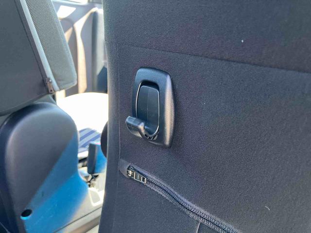 スペイドＦ　クイーンIIナビ／ＴＶ／ＤＶＤ／ＢＴ　バックカメラ　ＥＴＣ　左側電動スライドドア　助手席シートロングスライド　衝突軽減ブレーキ　横滑り防止装置　トップシェイドガラス　足踏み式駐車ブレーキ　ステアリングリモコン（千葉県）の中古車