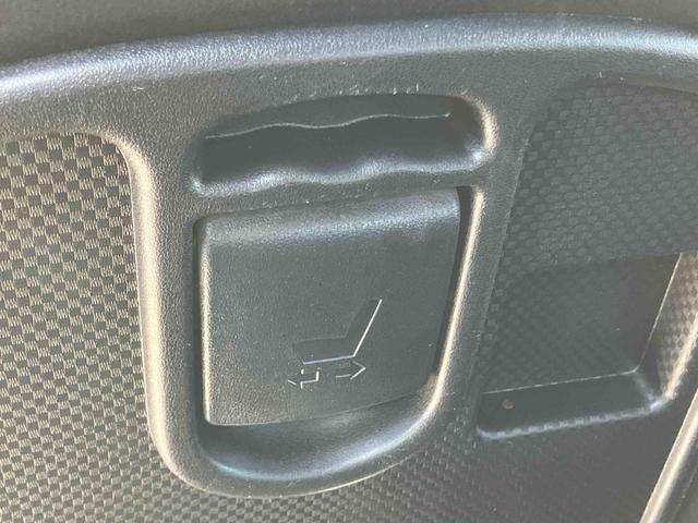 スペイドＦ　クイーンIIナビ／ＴＶ／ＤＶＤ／ＢＴ　バックカメラ　ＥＴＣ　左側電動スライドドア　助手席シートロングスライド　衝突軽減ブレーキ　横滑り防止装置　トップシェイドガラス　足踏み式駐車ブレーキ　ステアリングリモコン（千葉県）の中古車