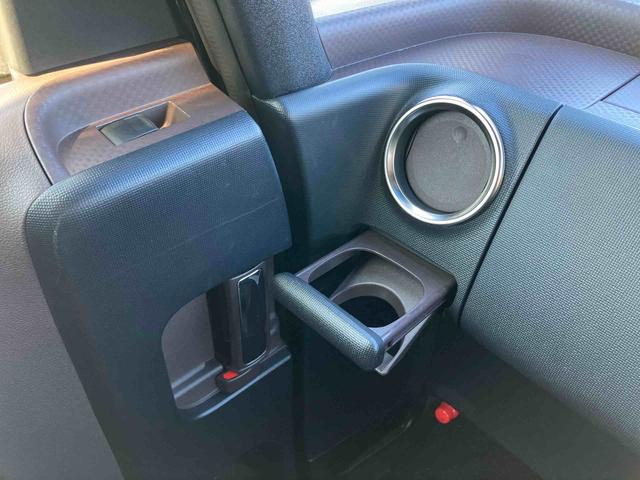 スペイドＦ　クイーンIIナビ／ＴＶ／ＤＶＤ／ＢＴ　バックカメラ　ＥＴＣ　左側電動スライドドア　助手席シートロングスライド　衝突軽減ブレーキ　横滑り防止装置　トップシェイドガラス　足踏み式駐車ブレーキ　ステアリングリモコン（千葉県）の中古車