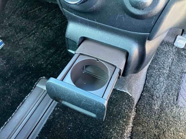 スペイドＦ　クイーンIIナビ／ＴＶ／ＤＶＤ／ＢＴ　バックカメラ　ＥＴＣ　左側電動スライドドア　助手席シートロングスライド　衝突軽減ブレーキ　横滑り防止装置　トップシェイドガラス　足踏み式駐車ブレーキ　ステアリングリモコン（千葉県）の中古車