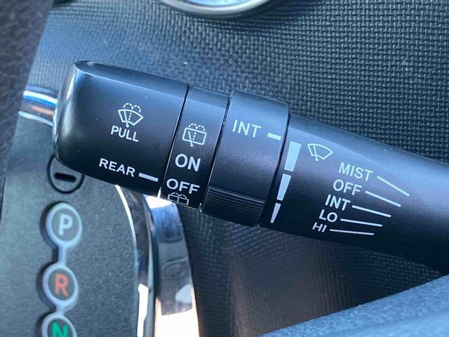 スペイドＦ　クイーンIIナビ／ＴＶ／ＤＶＤ／ＢＴ　バックカメラ　ＥＴＣ　左側電動スライドドア　助手席シートロングスライド　衝突軽減ブレーキ　横滑り防止装置　トップシェイドガラス　足踏み式駐車ブレーキ　ステアリングリモコン（千葉県）の中古車