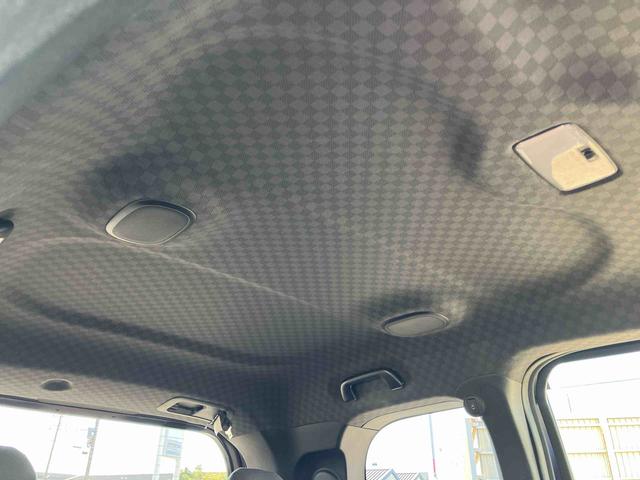 スペイドＦ　クイーンIIナビ／ＴＶ／ＤＶＤ／ＢＴ　バックカメラ　ＥＴＣ　左側電動スライドドア　助手席シートロングスライド　衝突軽減ブレーキ　横滑り防止装置　トップシェイドガラス　足踏み式駐車ブレーキ　ステアリングリモコン（千葉県）の中古車