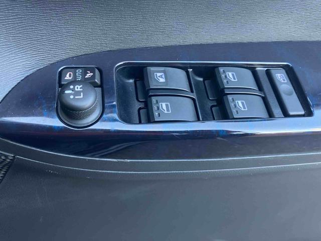 タントカスタムＲＳ　トップエディションＳＡIII衝突回避支援ブレーキ・ナビ・バックカメラ・キーフリー・両側パワースライドドア・オートエアコン・オートライト・ＬＥＤヘッドランプ・アルミホイール・電動格納ミラー・パワーウィンドウ・（千葉県）の中古車