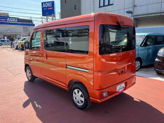 ハイゼットカーゴクルーズ大型ＬＥＤ荷室灯・プッシュボタンエンジンスタート・コーナーセンサー・オーディオレス・マニュアルエアコン・アイドリングストップ・オートライト・衝突回避支援ブレーキ（千葉県）の中古車