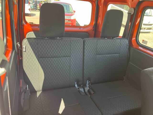 ハイゼットカーゴクルーズ大型ＬＥＤ荷室灯・プッシュボタンエンジンスタート・コーナーセンサー・オーディオレス・マニュアルエアコン・アイドリングストップ・オートライト・衝突回避支援ブレーキ（千葉県）の中古車