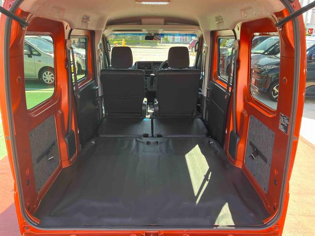 ハイゼットカーゴクルーズ大型ＬＥＤ荷室灯・プッシュボタンエンジンスタート・コーナーセンサー・オーディオレス・マニュアルエアコン・アイドリングストップ・オートライト・衝突回避支援ブレーキ（千葉県）の中古車