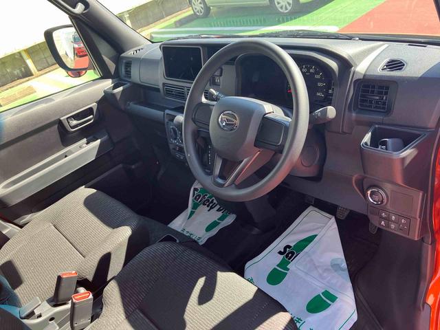 ハイゼットカーゴクルーズ大型ＬＥＤ荷室灯・プッシュボタンエンジンスタート・コーナーセンサー・オーディオレス・マニュアルエアコン・アイドリングストップ・オートライト・衝突回避支援ブレーキ（千葉県）の中古車