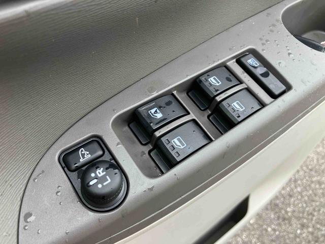 タントＸ　ＳＡオーディオ　助手側電動スライドドア　衝突回避支援ブレーキ　誤発進抑制装置　アイドリングストップ　横滑り防止装置　スマートキー　プッシュボタンスタート　盗難防止装置　イモビライザー　オートエアコン（千葉県）の中古車