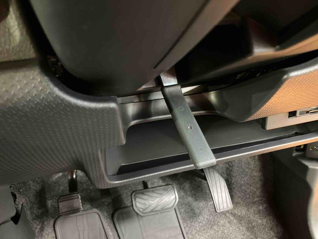 ハスラーＧ８インチフルセグナビ　ブルートゥース対応　ＵＳＢ接続　ビルトインＥＴＣ　前席シートヒーター　アイドリングストップ　プッシュエンジンスタートキーフリーシステム　助手席シートアンダーボックス（千葉県）の中古車