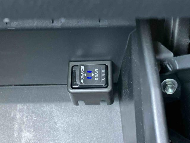 ミラトコットＧ　ＳＡIIIナビ／ＴＶ／ＢＴ／ＤＶＤ／ＵＳＢ　全周囲カメラ　ドラレコ　ＥＴＣ　ＬＥＤヘッドライト　オートライト　オートハイビーム　コーナーセンサー　シートヒーター　足踏み式駐車ブレーキ　キーフリー　アルミホイール（千葉県）の中古車