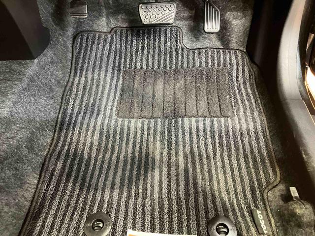 ミラトコットＧ　ＳＡIIIＤＶＤチューナー　パノラマカメラ連動　ＵＳＢ接続　ブルートゥース対応　前後コーナーセンサー　前席シートヒーター　オートライト　オートハイビーム　ＬＥＤヘッドライト　バニティーミラー付き左右サンバイザ−（千葉県）の中古車