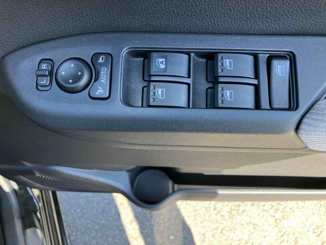 ムーヴＸ両側スライドドア（左側電動）　バックカメラ　ＬＥＤヘッドライト　オートライト　オートハイビーム　衝突被害軽減ブレーキ　前後コーナーセンサー　キーフリー　盗難防止アラーム　足踏み式駐車ブレーキ　ステリモ（千葉県）の中古車