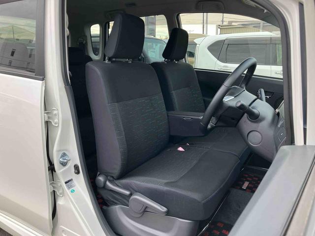 ムーヴカスタム RSターボ MOMO製革巻きステアリング CD/AM・FMラジオ/USB/BT AUX接続 HIDヘッドライト オートライト トップシェイドガラス キーフリーシステム 盗難防止警報 イモビライザー アルミ(千葉県)の中古車