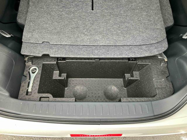 ムーヴカスタム RSターボ MOMO製革巻きステアリング CD/AM・FMラジオ/USB/BT AUX接続 HIDヘッドライト オートライト トップシェイドガラス キーフリーシステム 盗難防止警報 イモビライザー アルミ(千葉県)の中古車