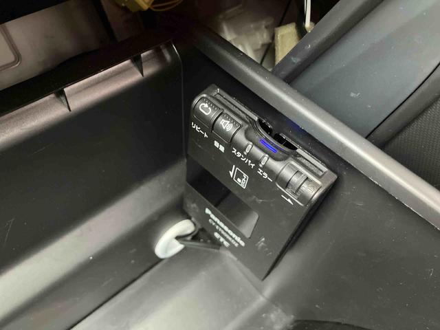 ムーヴカスタム RSターボ MOMO製革巻きステアリング CD/AM・FMラジオ/USB/BT AUX接続 HIDヘッドライト オートライト トップシェイドガラス キーフリーシステム 盗難防止警報 イモビライザー アルミ(千葉県)の中古車