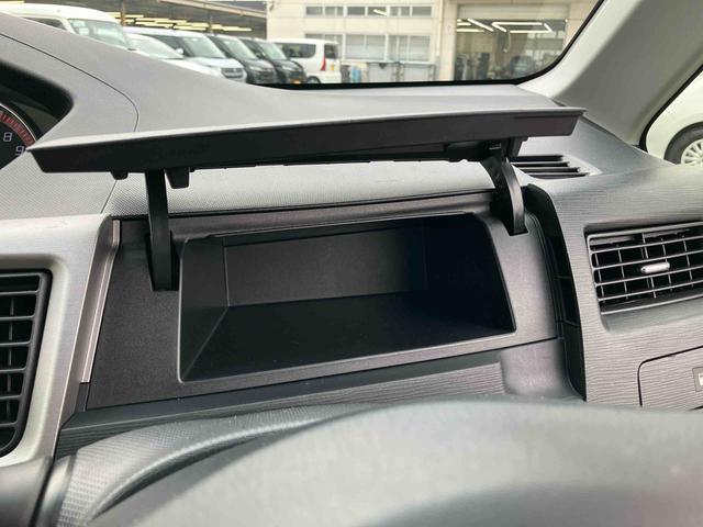 ムーヴカスタム RSターボ MOMO製革巻きステアリング CD/AM・FMラジオ/USB/BT AUX接続 HIDヘッドライト オートライト トップシェイドガラス キーフリーシステム 盗難防止警報 イモビライザー アルミ(千葉県)の中古車