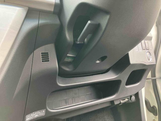 ムーヴカスタム RSターボ MOMO製革巻きステアリング CD/AM・FMラジオ/USB/BT AUX接続 HIDヘッドライト オートライト トップシェイドガラス キーフリーシステム 盗難防止警報 イモビライザー アルミ(千葉県)の中古車