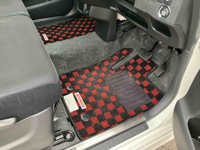 ムーヴカスタム RSターボ MOMO製革巻きステアリング CD/AM・FMラジオ/USB/BT AUX接続 HIDヘッドライト オートライト トップシェイドガラス キーフリーシステム 盗難防止警報 イモビライザー アルミ(千葉県)の中古車