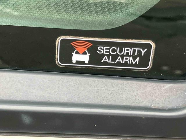 ムーヴカスタム RSターボ MOMO製革巻きステアリング CD/AM・FMラジオ/USB/BT AUX接続 HIDヘッドライト オートライト トップシェイドガラス キーフリーシステム 盗難防止警報 イモビライザー アルミ(千葉県)の中古車