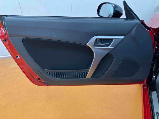 コペンローブバックカメラ連動フルセグナビ　ＴＶナビキット　ブルートゥース対応　フロント．リヤ２カメラドライブレコーダー　センターコンソール内ＥＴＣ　シートヒーター　横滑り防止装置　アイドリングストップ（千葉県）の中古車