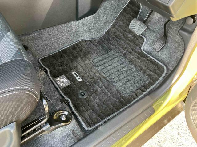 タフトＧターボ　ダーククロムベンチャーターボ　ガラスルーフ　ルーフレール　ナビ／ＴＶ／ＤＶＤ／ＢＴ／ＵＳＢ　全周囲カメラ　リモコンエンジンスターター　ＬＥＤヘッドランプ　オートライト　シートヒーター　コ−ナ−センサー　キーフリー（千葉県）の中古車