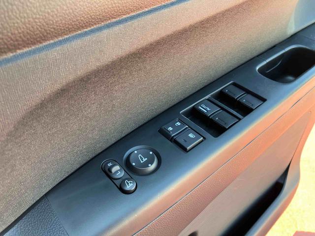 N−BOXG・LパッケージSDナビゲーション バックカメラ CD DVD ETC 両側電動スライドドア シティブレーキアクティブシステム 横滑り防止装置 スマートキー プッシュボタンスタート オートエアコン(千葉県)の中古車