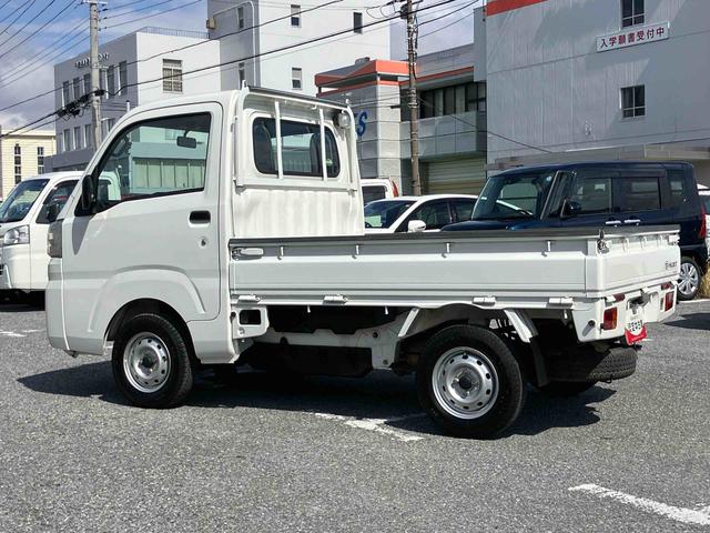 ハイゼットトラックスタンダード　農用スペシャル荷台ライト　リヤ４枚リーフスプリング　リヤデフロック　副変速機　スピーカー一体型ＡＭ／ＦＭラジオ　エアコン　パワステ　左右サンバイザー　運転席エアバッグ　最大積載量３５０ｋｇ（千葉県）の中古車