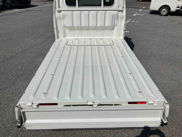 ハイゼットトラックスタンダード　農用スペシャル荷台ライト　リヤ４枚リーフスプリング　リヤデフロック　副変速機　スピーカー一体型ＡＭ／ＦＭラジオ　エアコン　パワステ　左右サンバイザー　運転席エアバッグ　最大積載量３５０ｋｇ（千葉県）の中古車