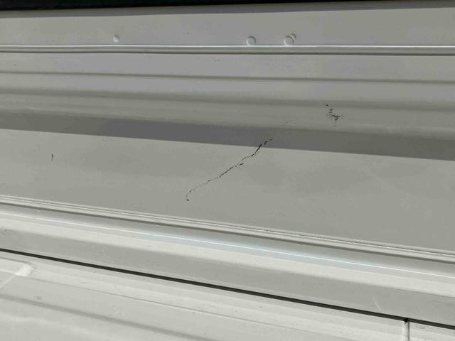 ハイゼットトラックスタンダード　農用スペシャル荷台ライト　リヤ４枚リーフスプリング　リヤデフロック　副変速機　スピーカー一体型ＡＭ／ＦＭラジオ　エアコン　パワステ　左右サンバイザー　運転席エアバッグ　最大積載量３５０ｋｇ（千葉県）の中古車