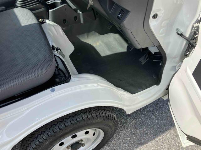 ハイゼットトラックスタンダード　農用スペシャル荷台ライト　リヤ４枚リーフスプリング　リヤデフロック　副変速機　スピーカー一体型ＡＭ／ＦＭラジオ　エアコン　パワステ　左右サンバイザー　運転席エアバッグ　最大積載量３５０ｋｇ（千葉県）の中古車