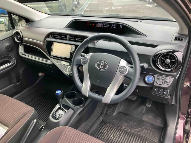 アクアＧハイブリッド　ナビ／ＴＶ／ＤＶＤ／ＢＴ　バックカメラ　ＥＴＣ　シートヒーター　クルーズコントロール　アルミホイール　オートライト　革巻ステアリング　ステアリングリモコン　チルトステアリング　キーフリー（千葉県）の中古車