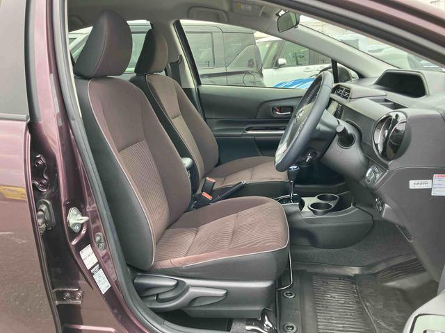 アクアＧハイブリッド　ナビ／ＴＶ／ＤＶＤ／ＢＴ　バックカメラ　ＥＴＣ　シートヒーター　クルーズコントロール　アルミホイール　オートライト　革巻ステアリング　ステアリングリモコン　チルトステアリング　キーフリー（千葉県）の中古車