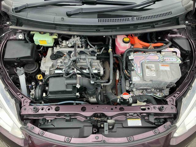 アクアＧハイブリッド　ナビ／ＴＶ／ＤＶＤ／ＢＴ　バックカメラ　ＥＴＣ　シートヒーター　クルーズコントロール　アルミホイール　オートライト　革巻ステアリング　ステアリングリモコン　チルトステアリング　キーフリー（千葉県）の中古車