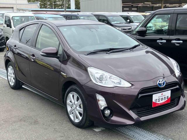 アクアＧハイブリッド　ナビ／ＴＶ／ＤＶＤ／ＢＴ　バックカメラ　ＥＴＣ　シートヒーター　クルーズコントロール　アルミホイール　オートライト　革巻ステアリング　ステアリングリモコン　チルトステアリング　キーフリー（千葉県）の中古車