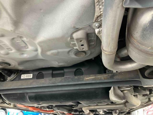 アクアＧハイブリッド　ナビ／ＴＶ／ＤＶＤ／ＢＴ　バックカメラ　ＥＴＣ　シートヒーター　クルーズコントロール　アルミホイール　オートライト　革巻ステアリング　ステアリングリモコン　チルトステアリング　キーフリー（千葉県）の中古車