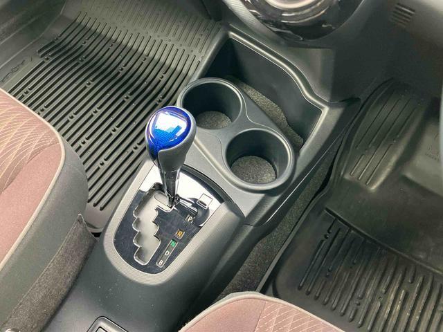 アクアＧハイブリッド　ナビ／ＴＶ／ＤＶＤ／ＢＴ　バックカメラ　ＥＴＣ　シートヒーター　クルーズコントロール　アルミホイール　オートライト　革巻ステアリング　ステアリングリモコン　チルトステアリング　キーフリー（千葉県）の中古車